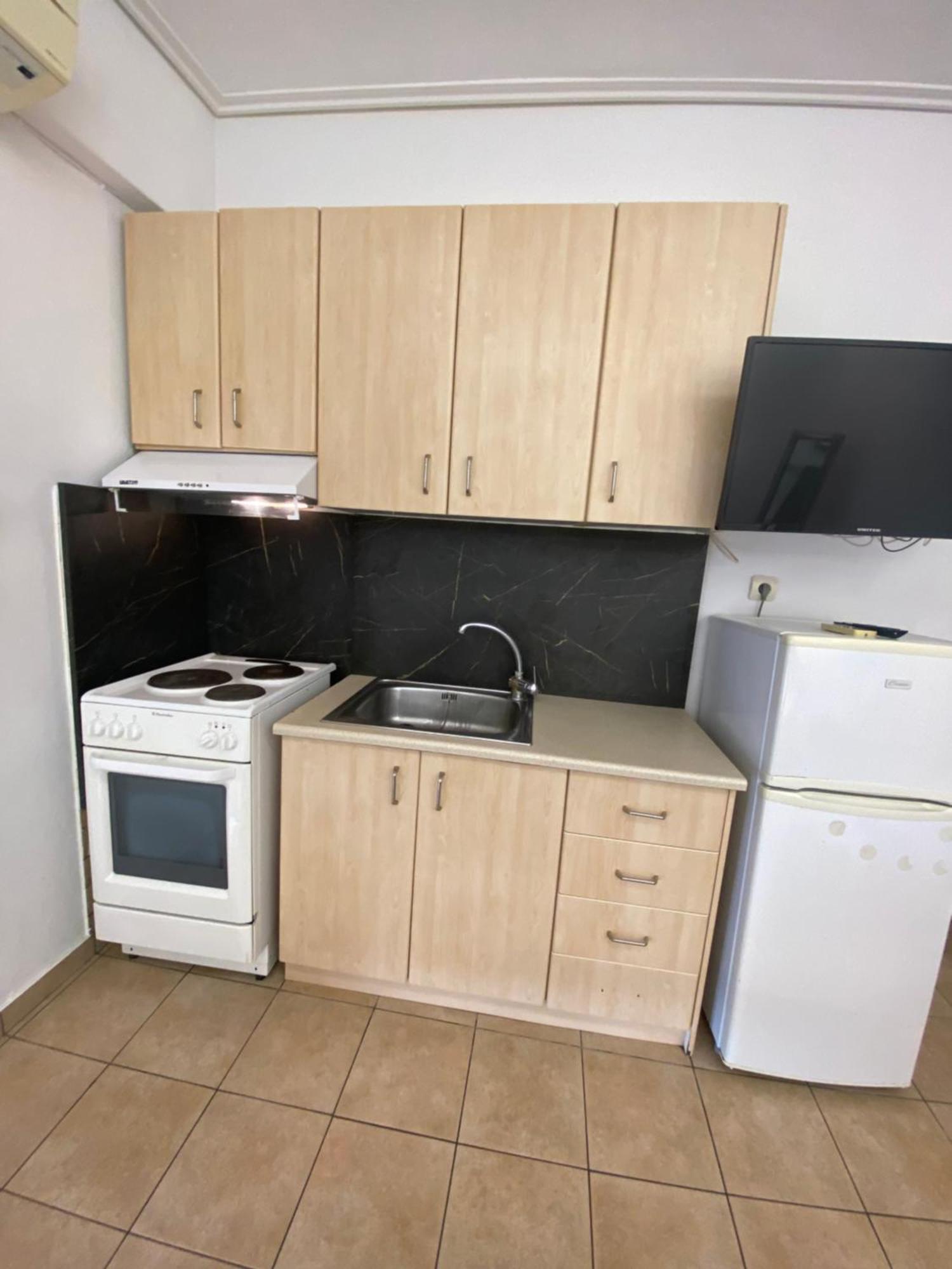 Central Appartment3 With Parking Лариса Екстериор снимка